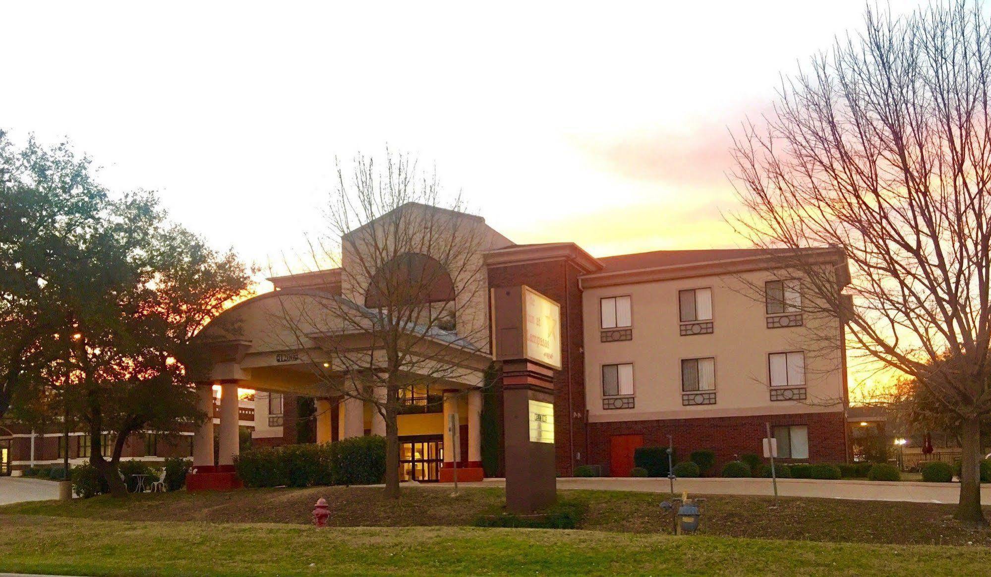 Quality Inn & Suites Lampasas Exterior photo
